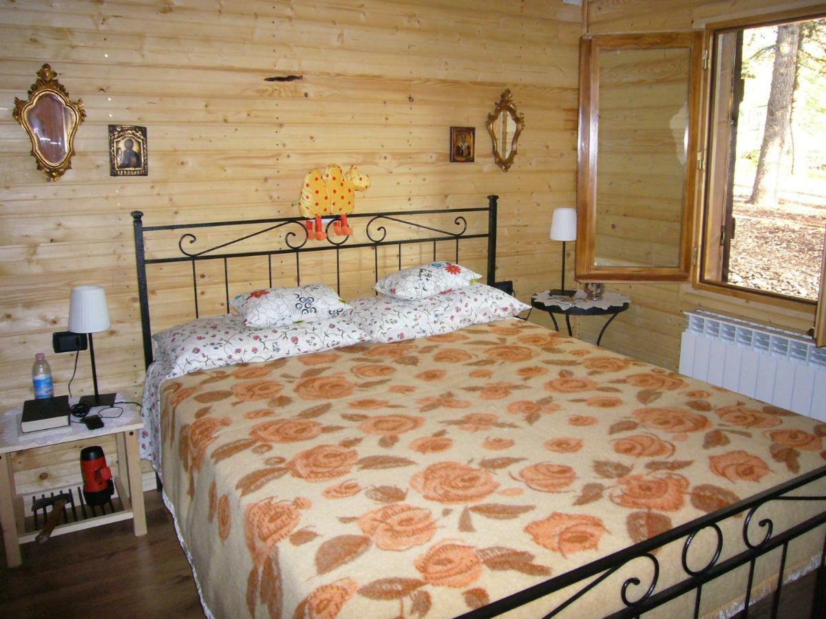 Chalet Baita Nel Bosco LʼAquila